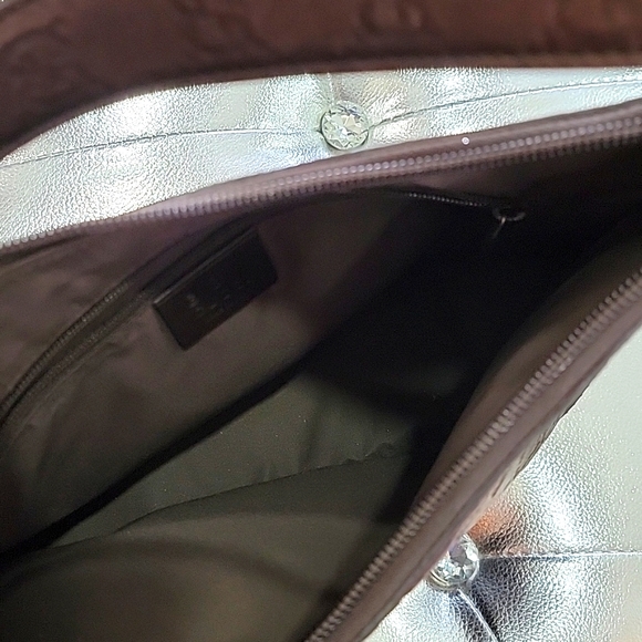 Authentic Gucci leather hobo. Used once. - Picture 9 of 11